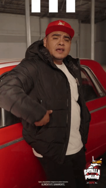 Mexico’s top freestyling artist ‘Aczino’ is rapping in front of his red car