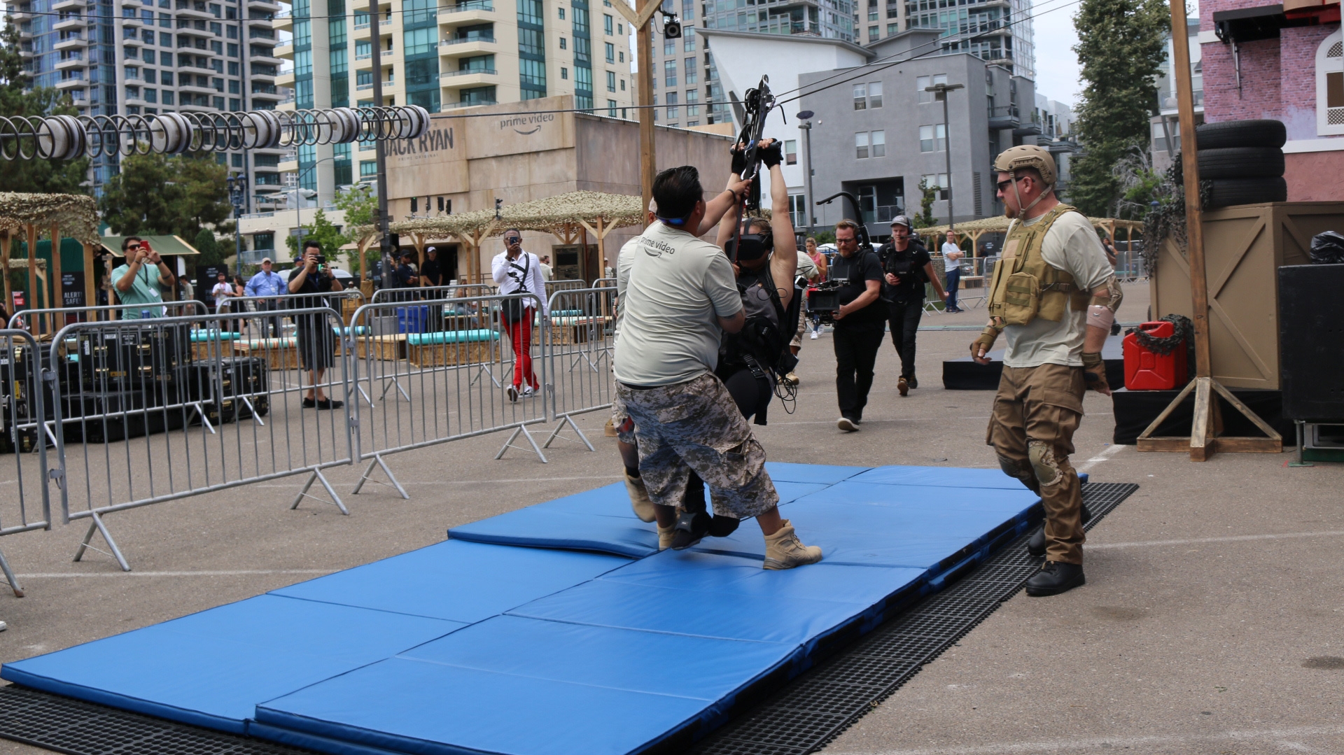 amazons-jack-ryan-vr-park-takes-over-comic-con_05