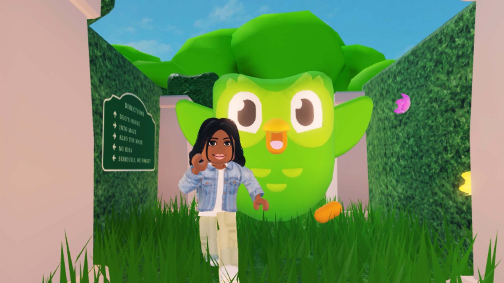 An avatar being chased by Duo the big green bird