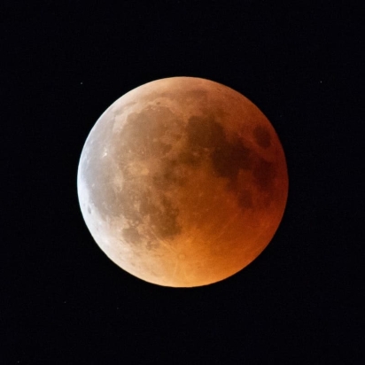 A picture of a orange plannet