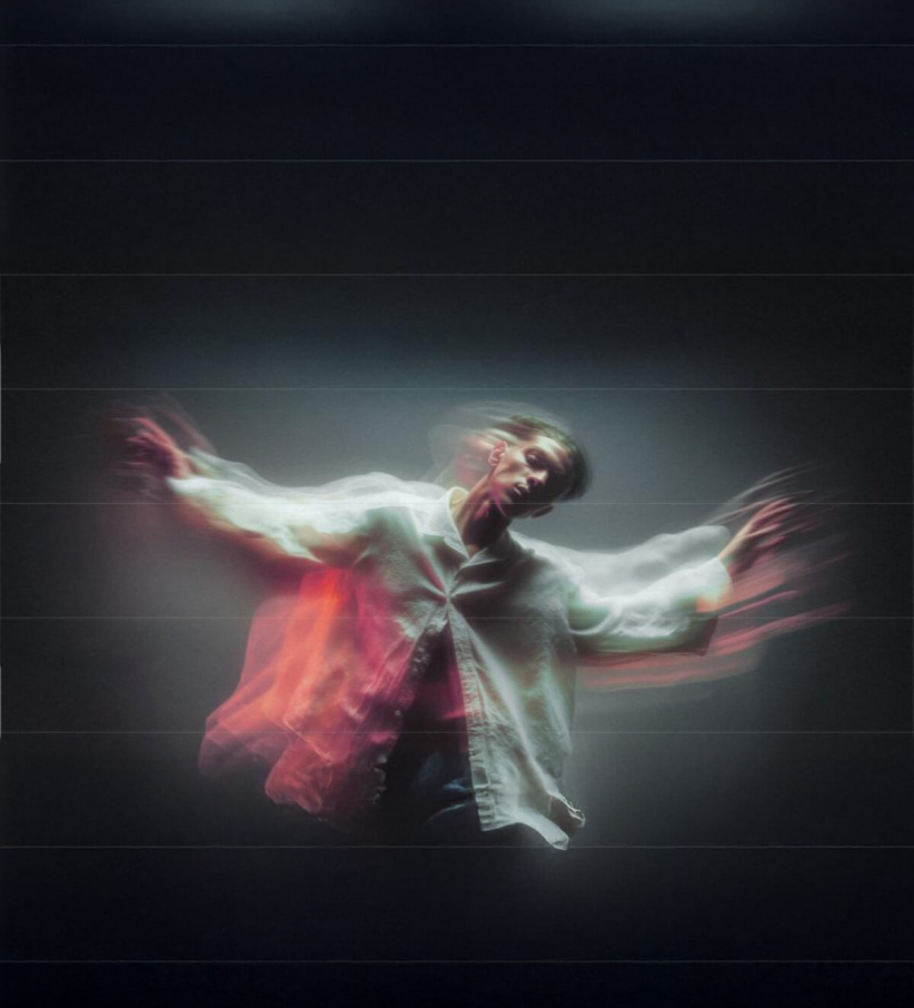 Guy swaying his upper body with blur effect around him